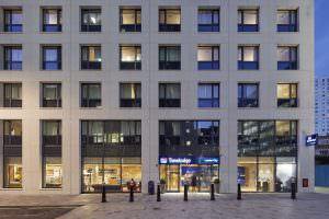 Glazing Companies for Hotels London