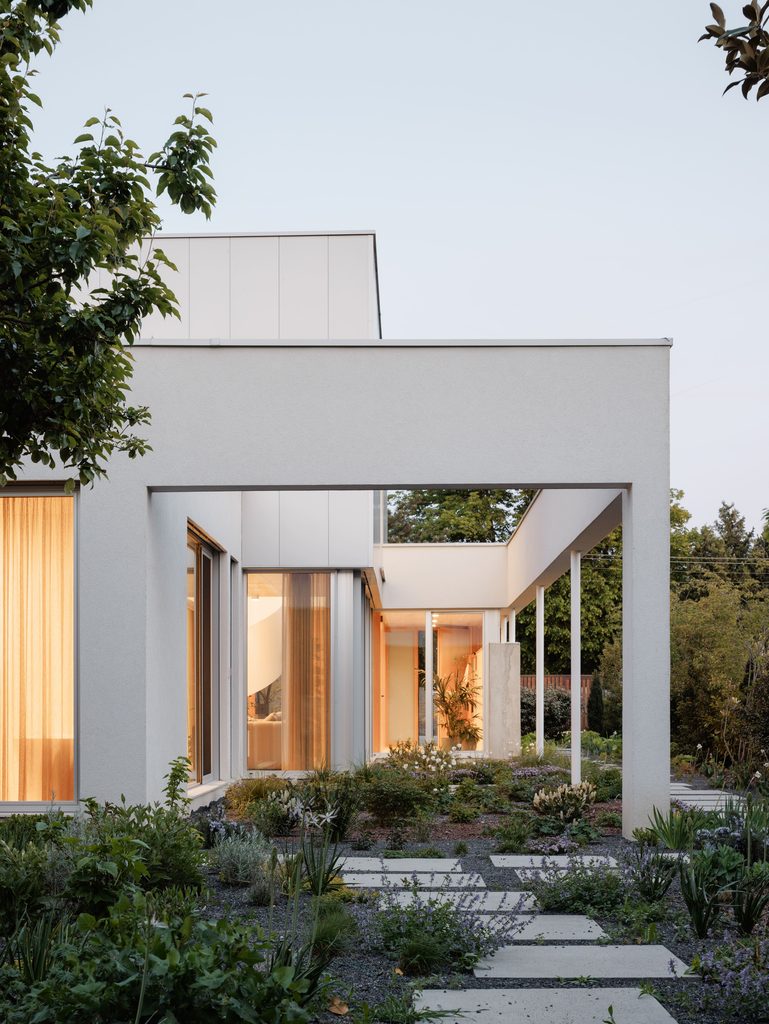 House with Ring', Image Credit: Matej Hakár